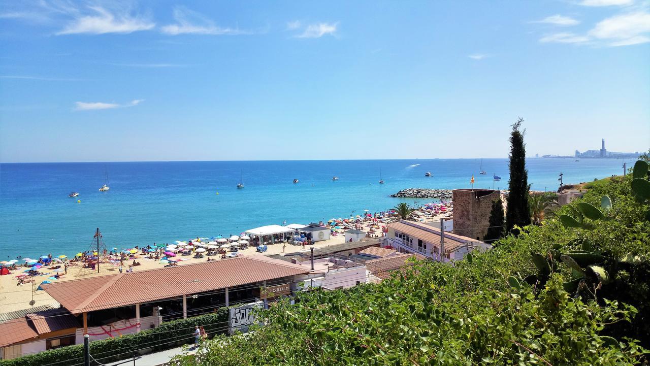Claire Seaview & Beach-Apartment Montgat Exterior photo