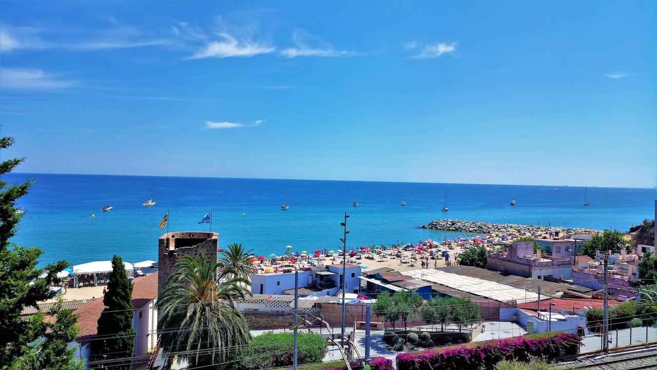 Claire Seaview & Beach-Apartment Montgat Exterior photo