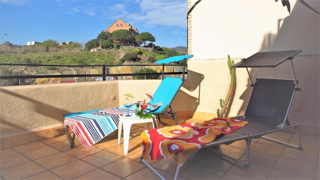 Claire Seaview & Beach-Apartment Montgat Exterior photo